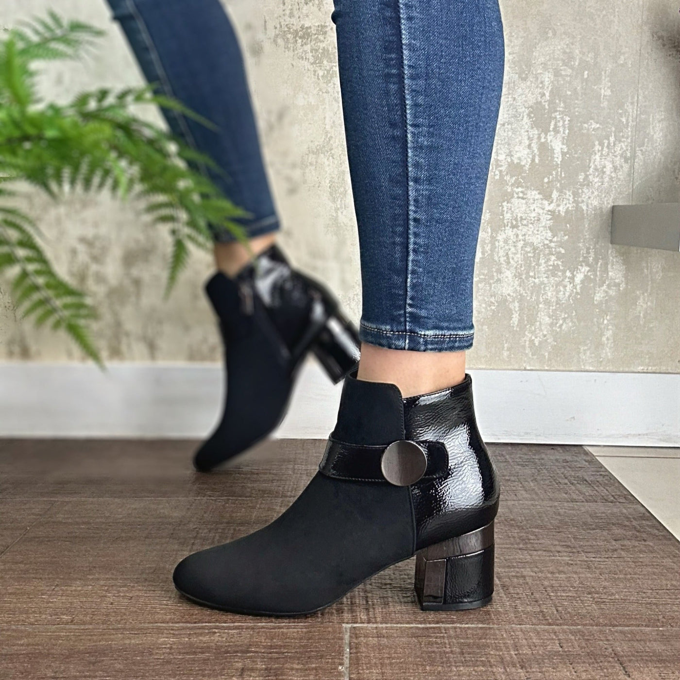 Lotus Kirsty Black Ankle Boots