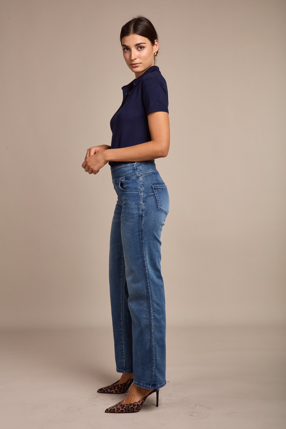 Toxik Push Up Straight Leg Jeans in Denim