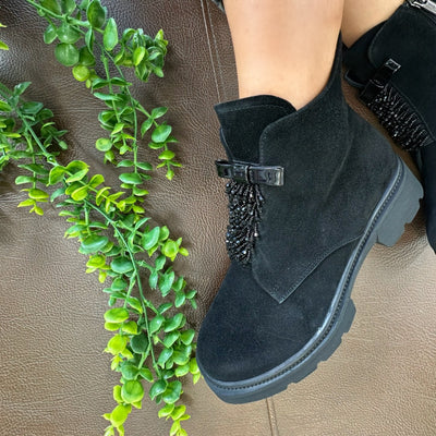 Loretta Vitale – Verona Suede Boot in Black