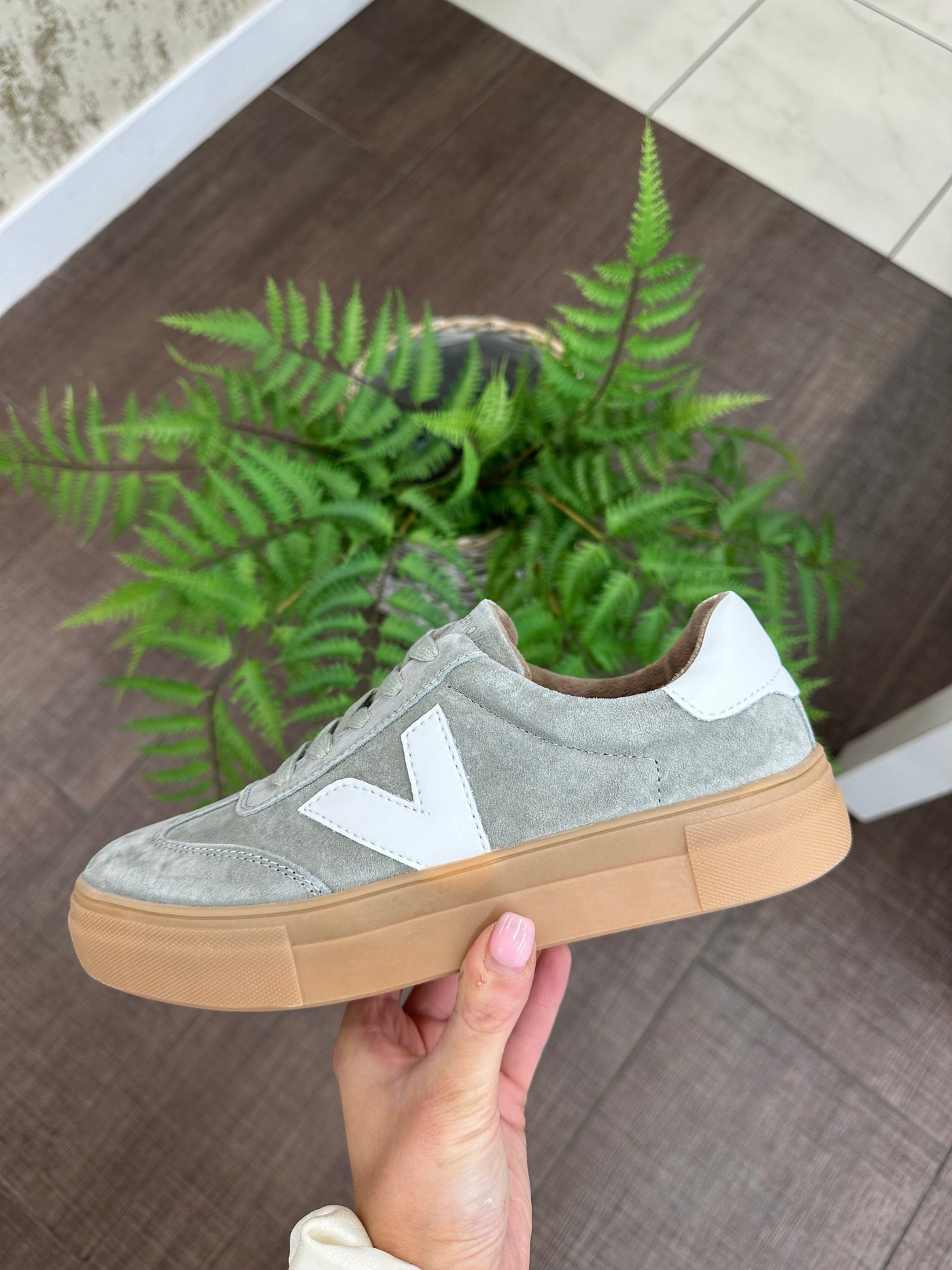Drilleys – Ninety Trainer in Calming Green