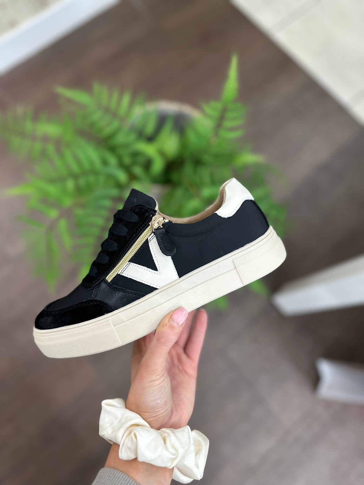 Drilleys – Eighty One Trainer in Whipped Ink