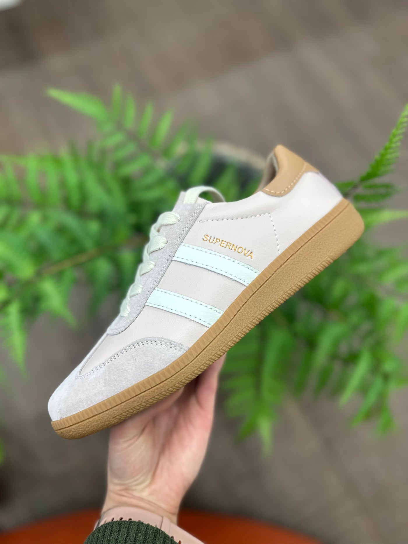 Drilleys - Sixty Four Trainer in Soft Mallow