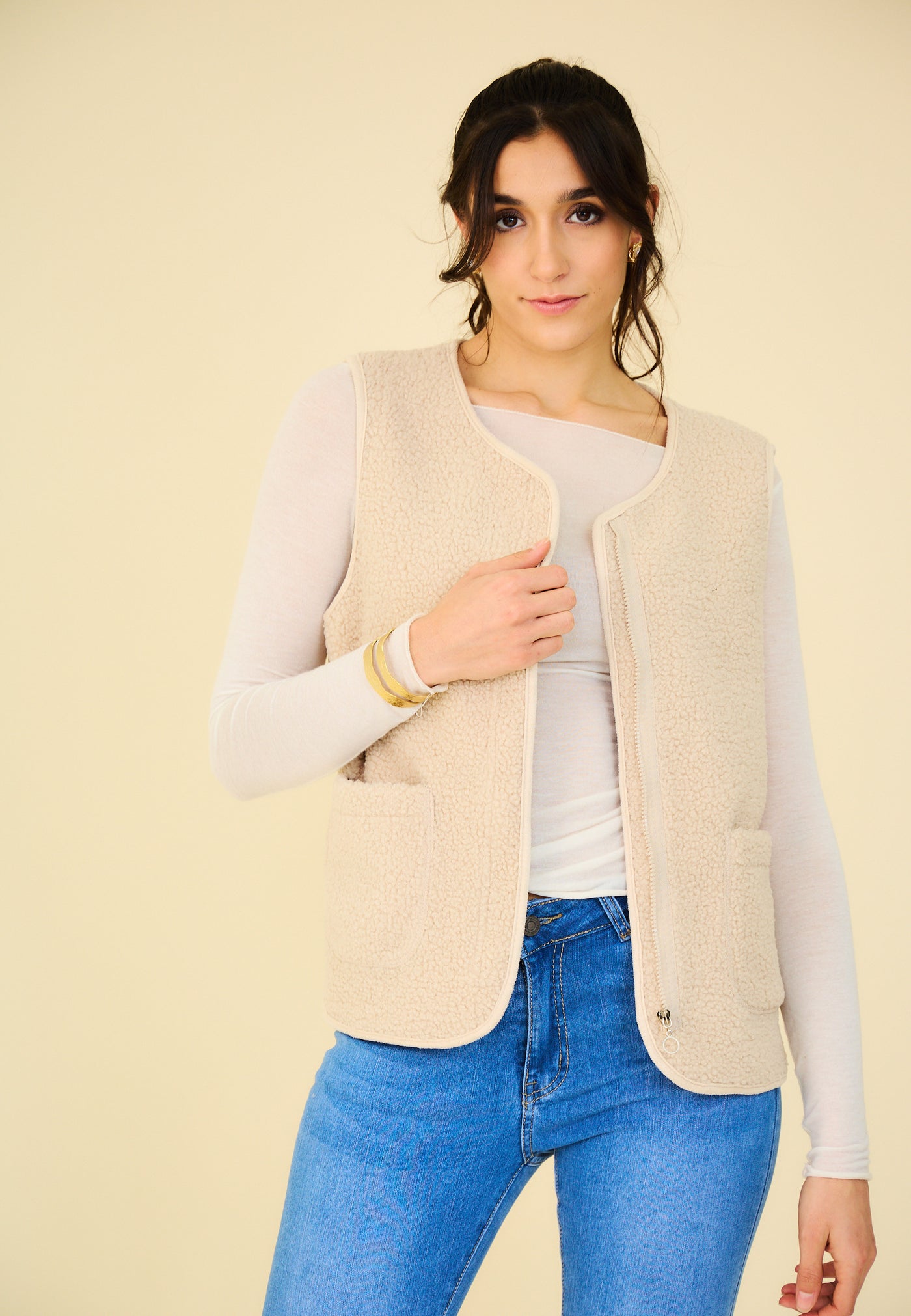 Nina Shearling Gilet in Beige