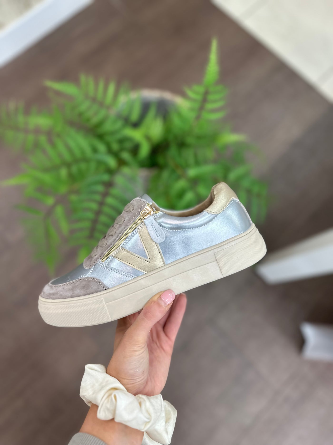 Drilleys – Eighty One Trainer in Foil