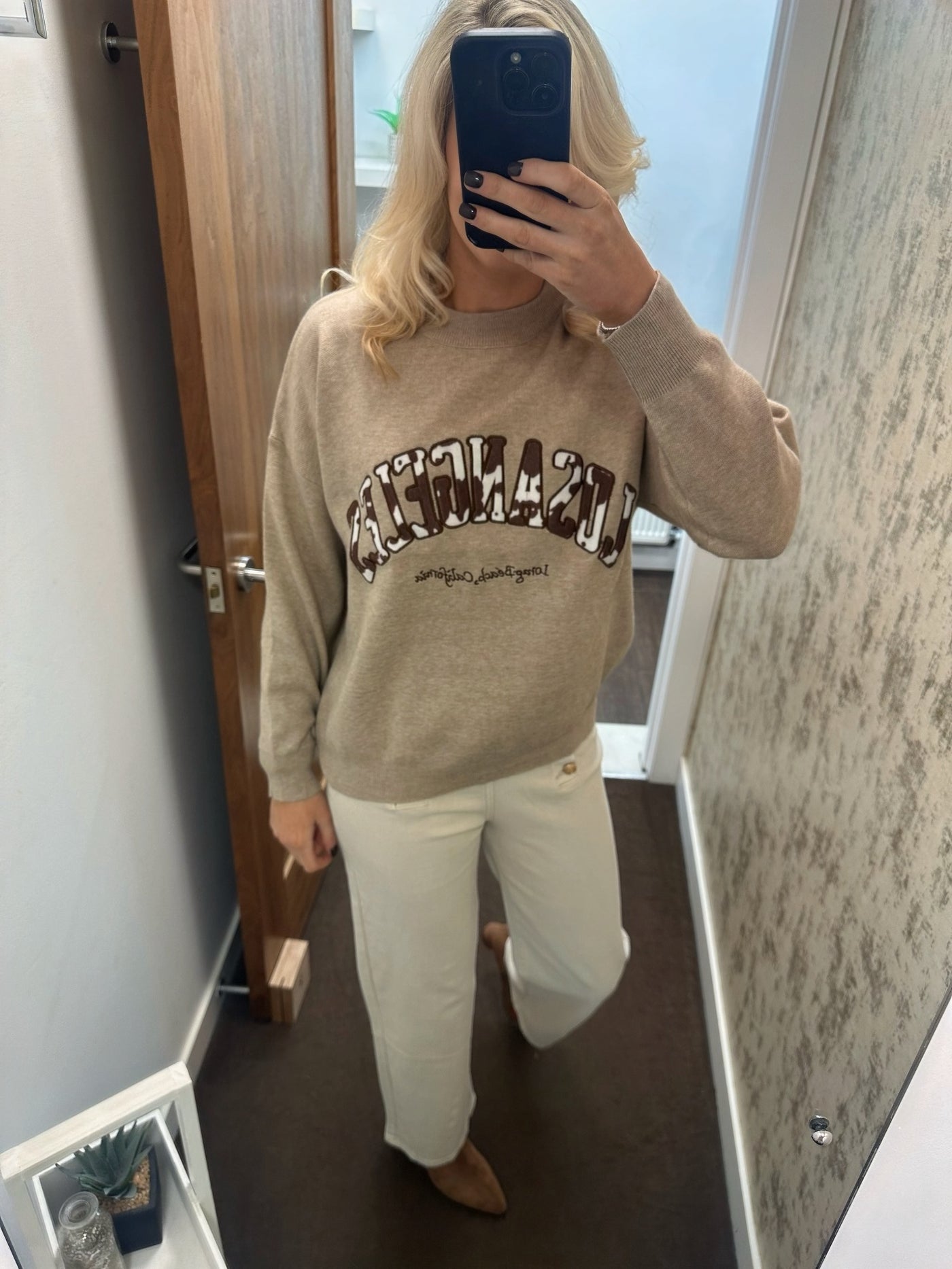 Yasmin Slogan Jumper – Taupe