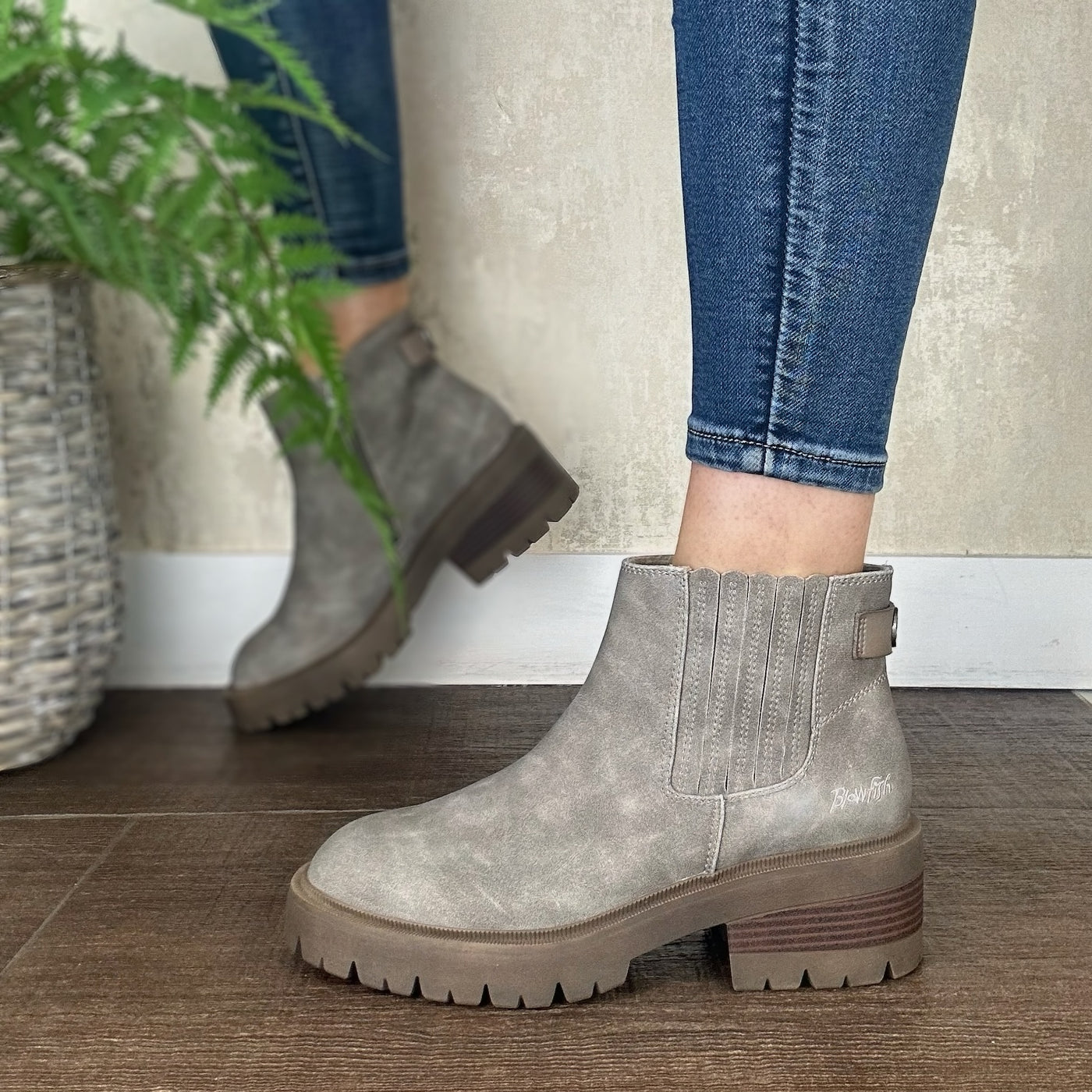 Blowfish Joy Boot in grey nubuck