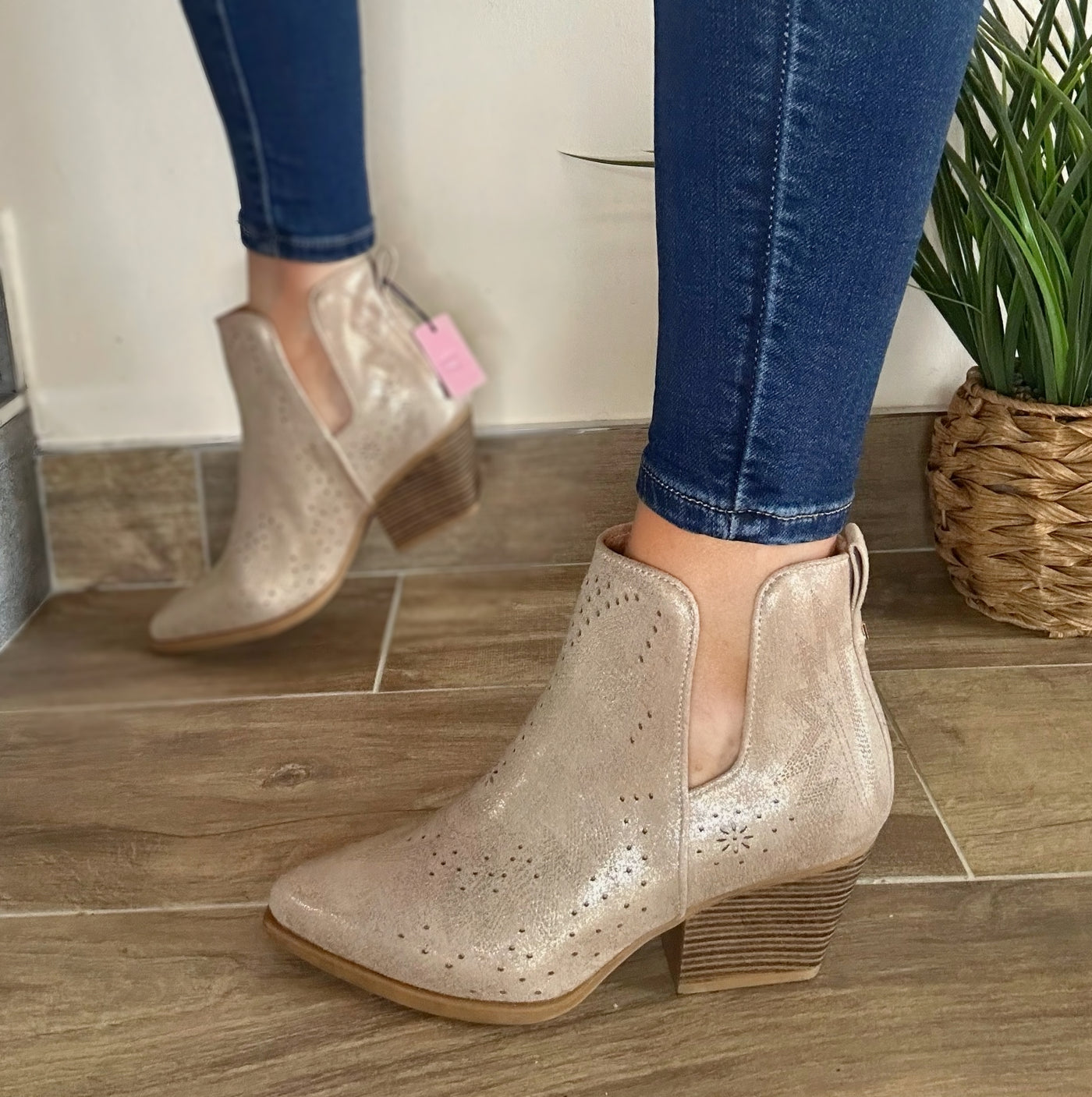 Una Healy Cadilac Ranch Boot In Bling Dazzle