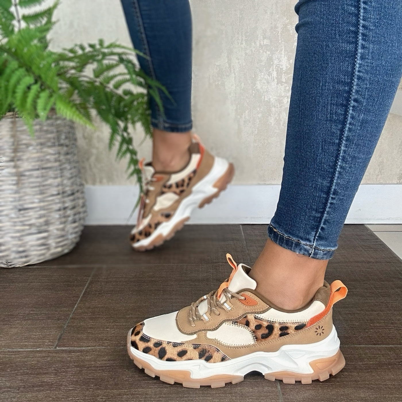 Refresh – Chunky Trainers in Camel with Leopard Print 173104