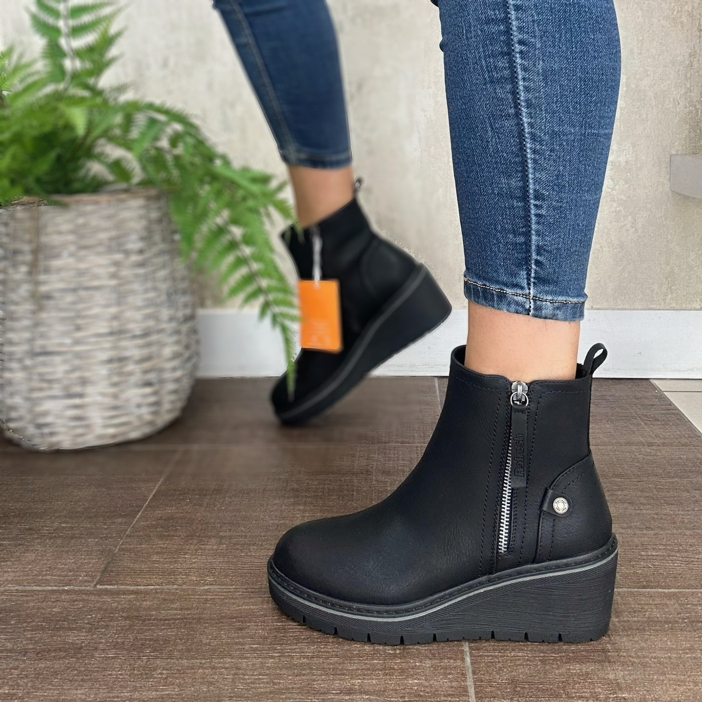 Refresh – Black Wedge Ankle Boot with Side Zip 173204