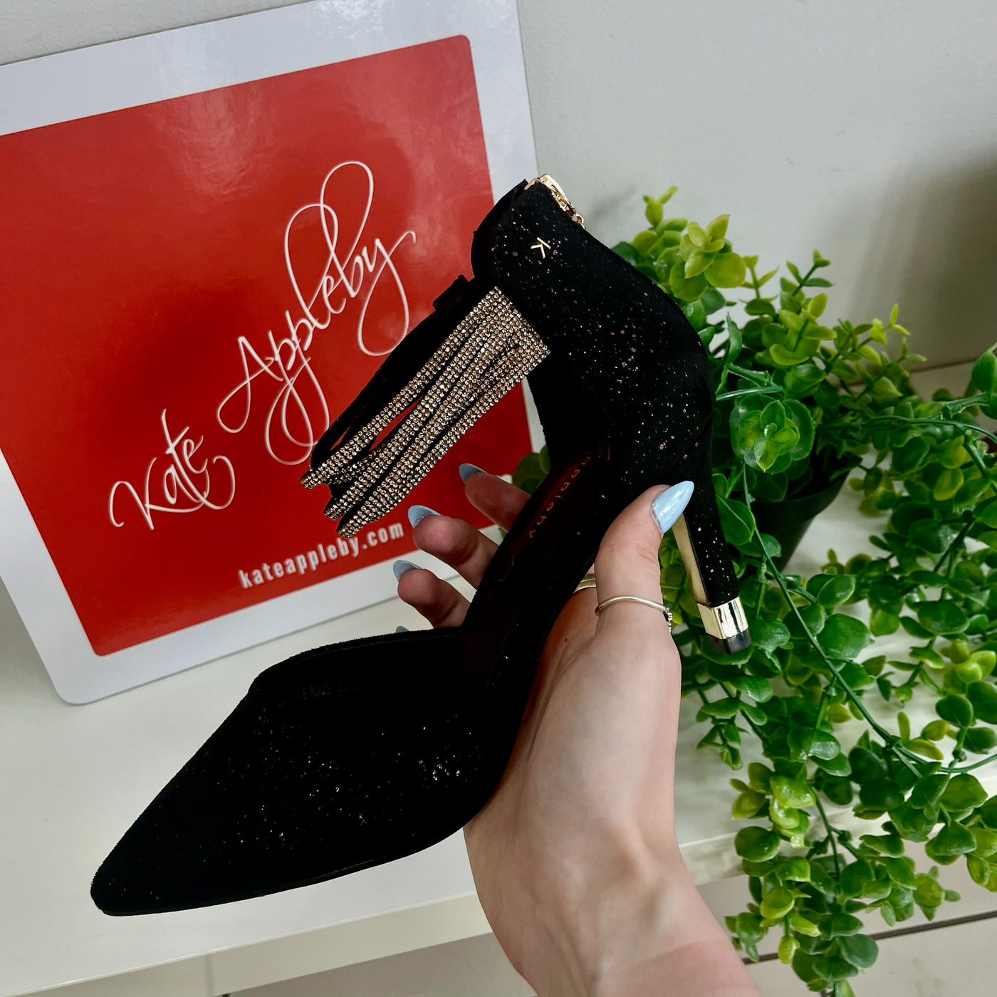 Kate Appleby – “Appledore” Heel in Schwarz Dust