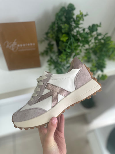 Kate Appleby – Clement Trainer in Antique Baileys