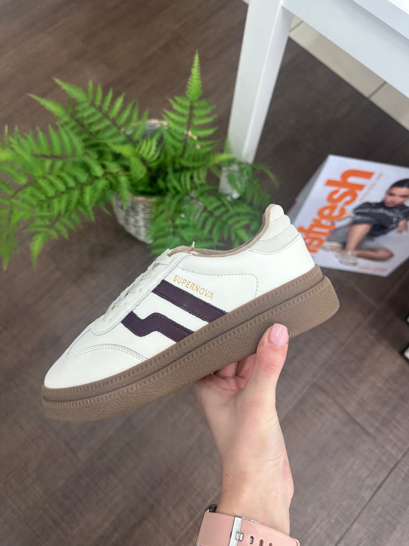 Drilleys - Eighty Two Trainer in Whipped Chestnut