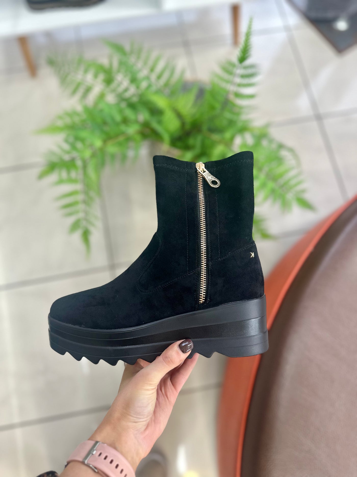 Kate Appleby – Croston Wedge Boot in Schwarz Black