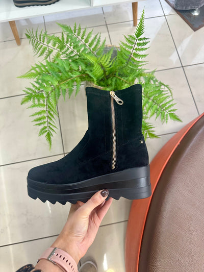 Kate Appleby – Croston Wedge Boot in Schwarz Black