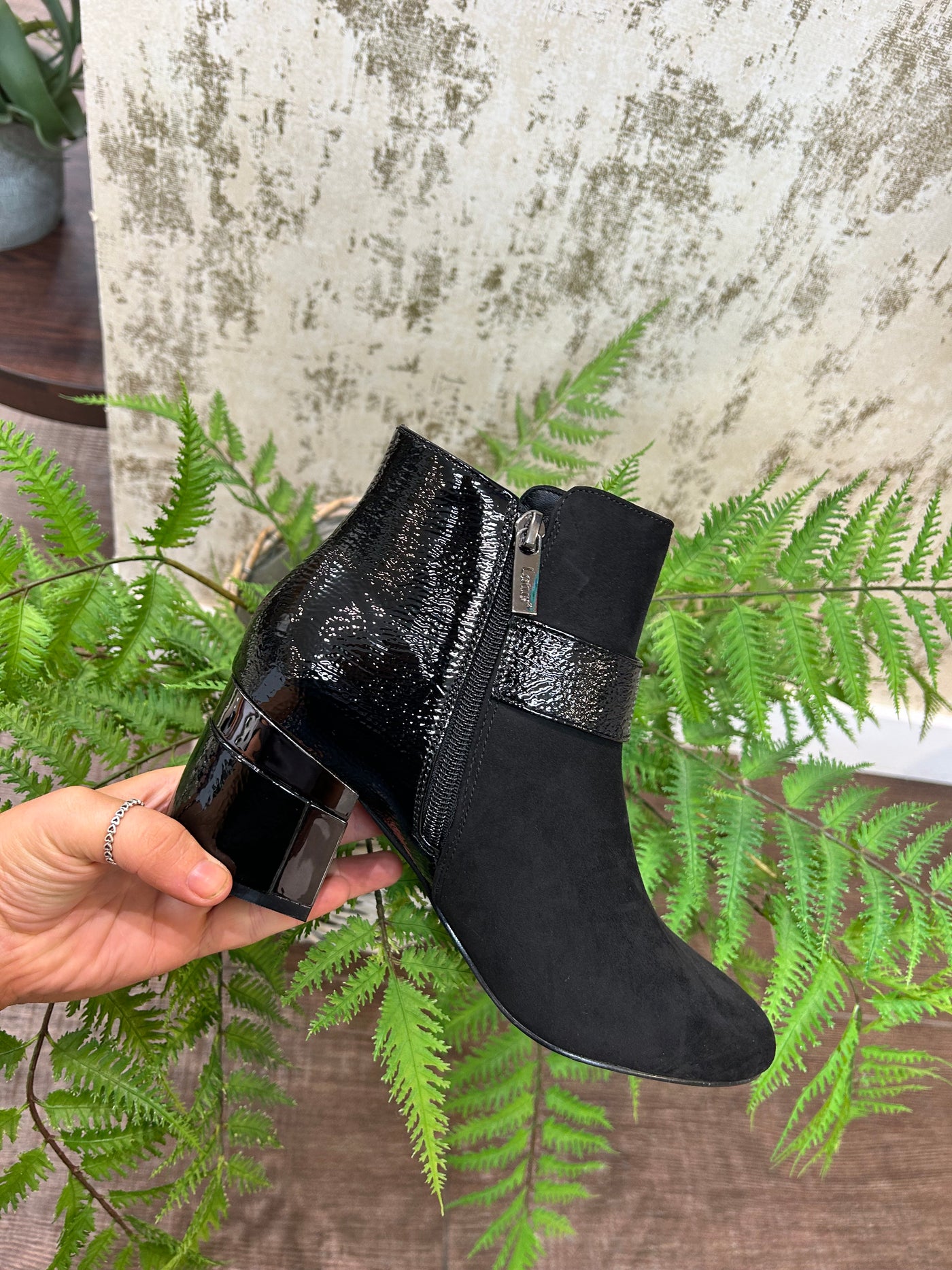 Lotus Kirsty Black Ankle Boots