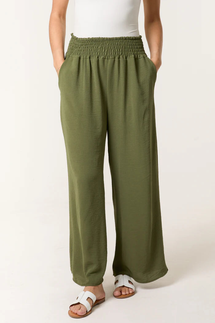 The Mila Elasticated Waist Pocket Wide Leg Trousers in Khaki