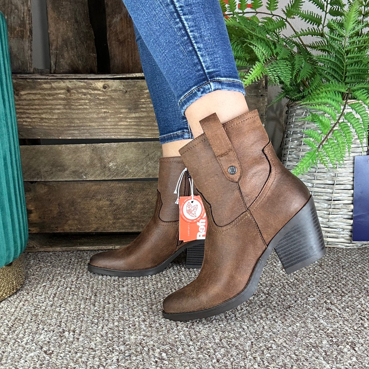 Refresh - Country Style Boot in Camel 171488