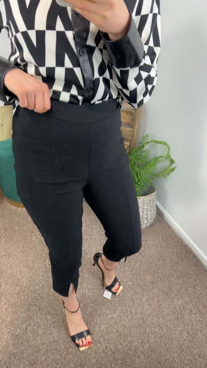 Ruby Cropped Trousers in Black